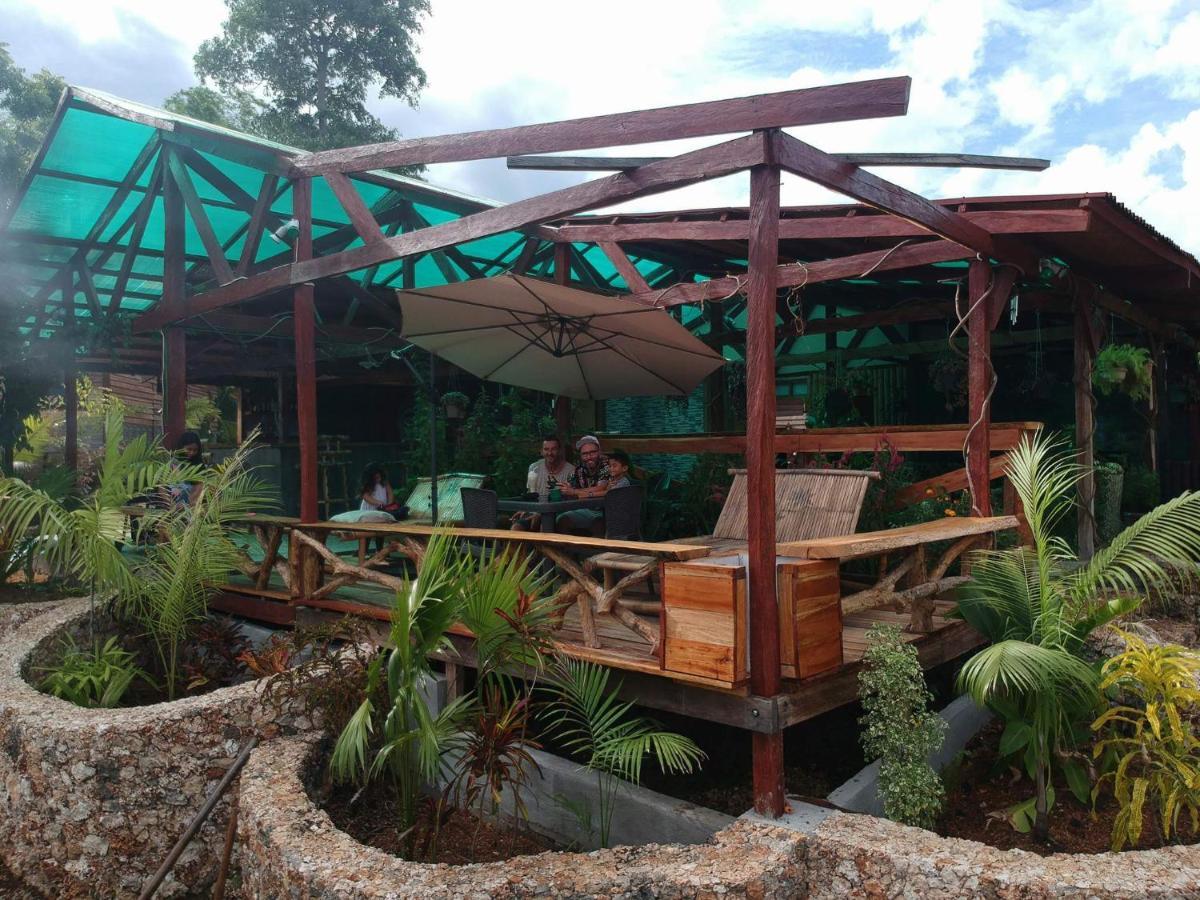 Jungle Of Peace Resort Siquijor Exteriör bild