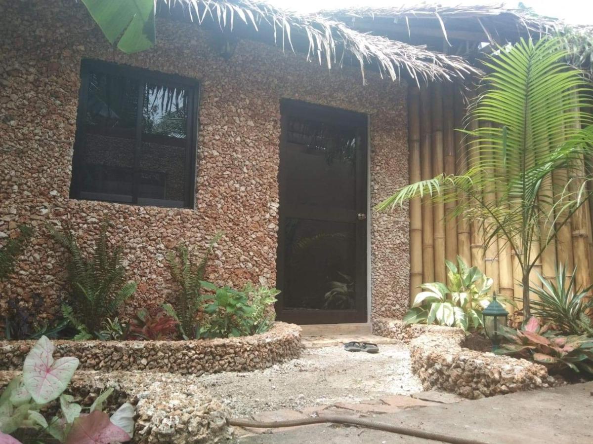 Jungle Of Peace Resort Siquijor Exteriör bild