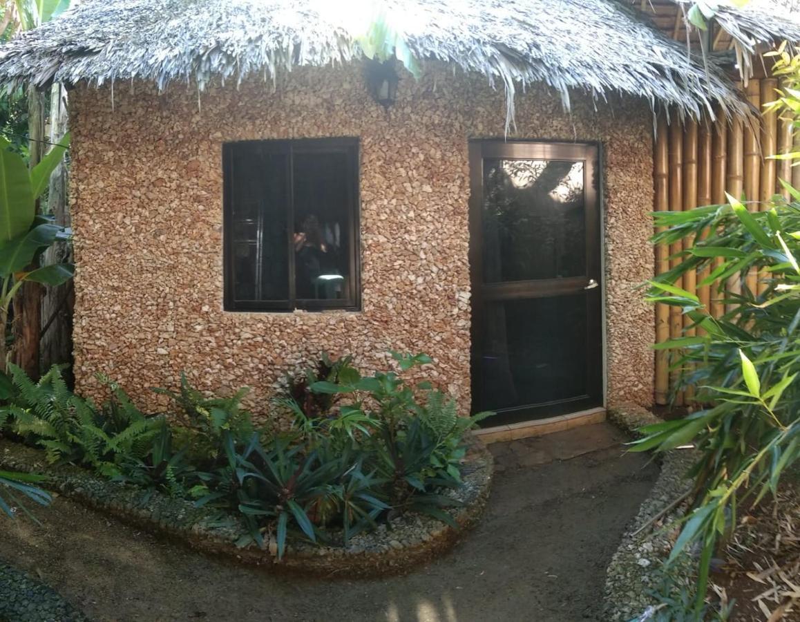 Jungle Of Peace Resort Siquijor Exteriör bild