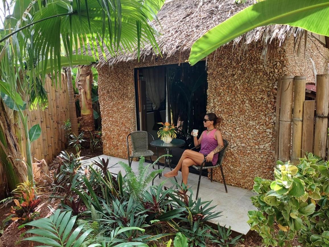 Jungle Of Peace Resort Siquijor Exteriör bild